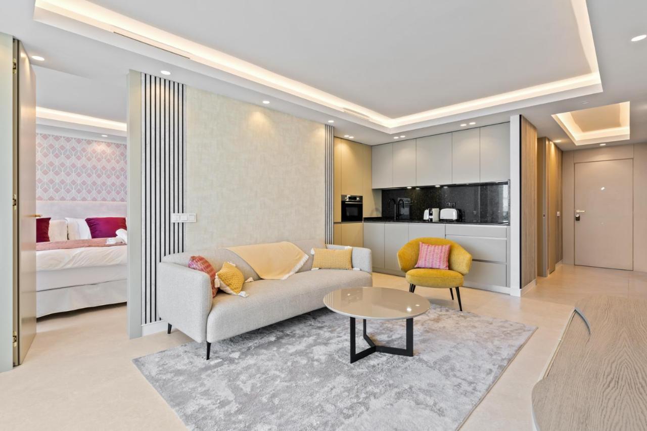 דירות מארבלה Fully Renovated Frontline Flat מראה חיצוני תמונה